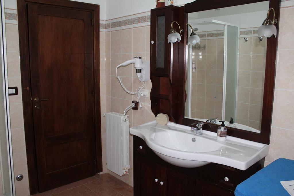 Casa Vacanze Borgo Borghese Sant'Alessio Siculo Bilik gambar