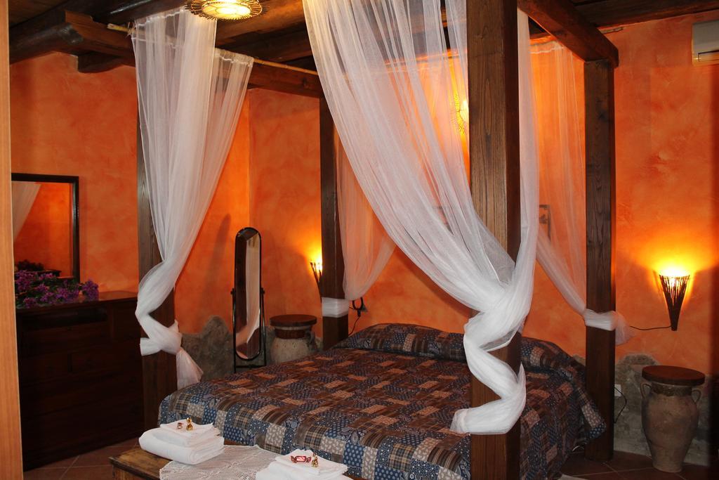 Casa Vacanze Borgo Borghese Sant'Alessio Siculo Bilik gambar